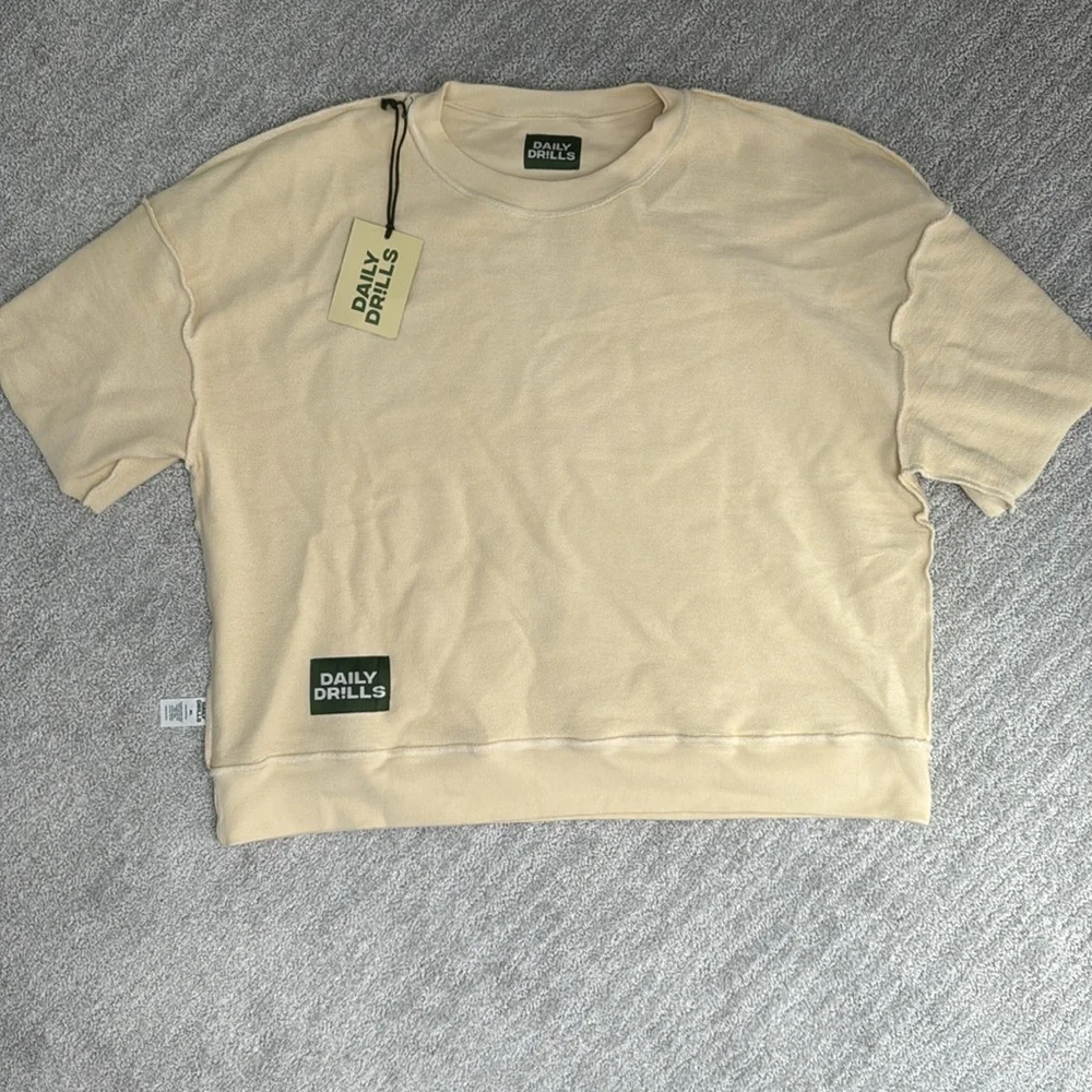 Daily Drills Cropped Sleeve Crew - Sand - Picture 5 of 7